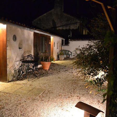 Le Moulin De Lusseau Acomodação com café da manhã Chef-Boutonne Quarto foto