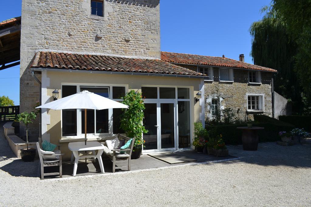 Le Moulin De Lusseau Acomodação com café da manhã Chef-Boutonne Exterior foto